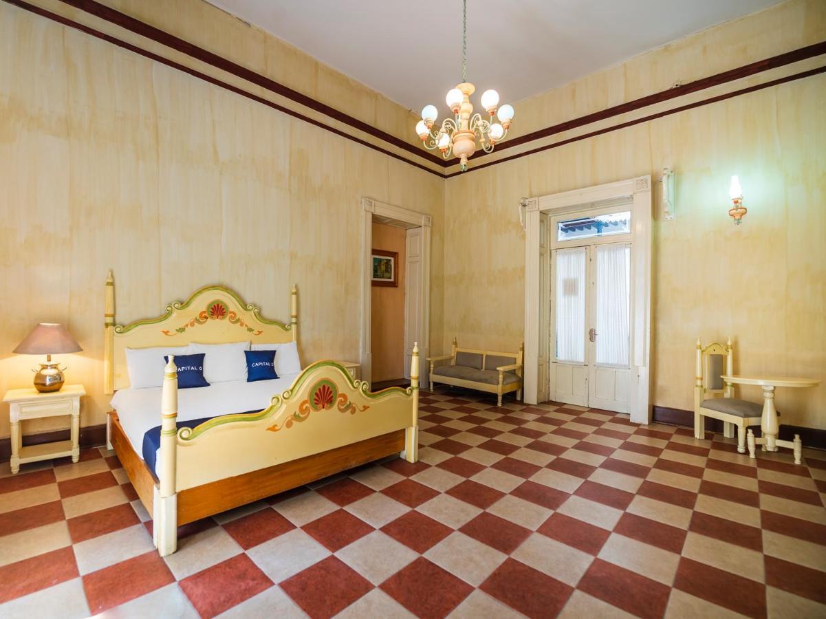 Hotel Meson Del Obispado Querétaro Exteriör bild